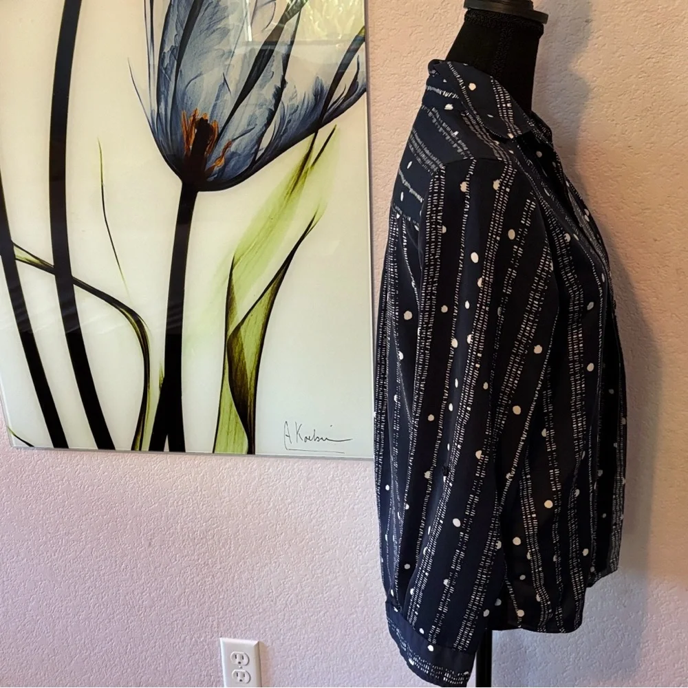 shirt size medium - Picture 2 of 6